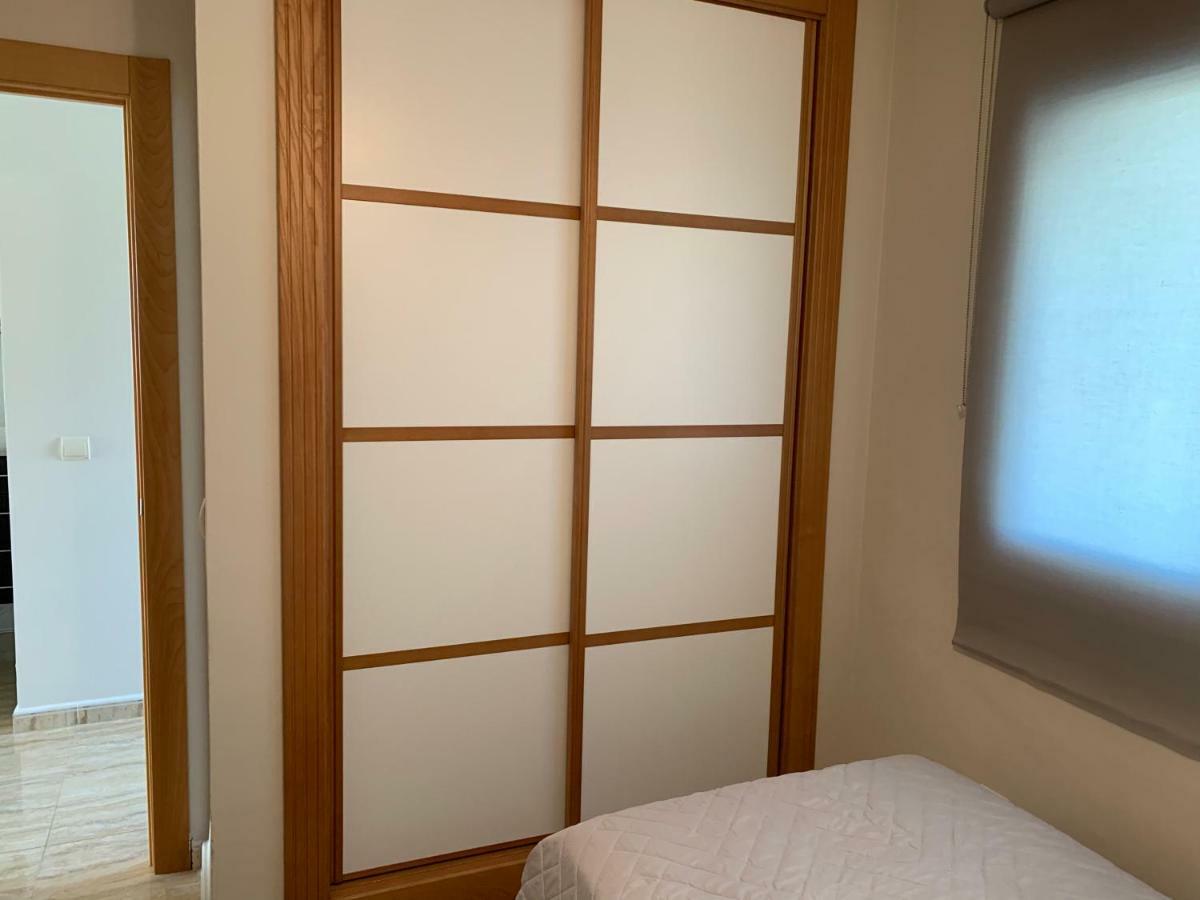 Апартаменты Apartament Aguamarina On The Beach Front Михас-Коста Экстерьер фото