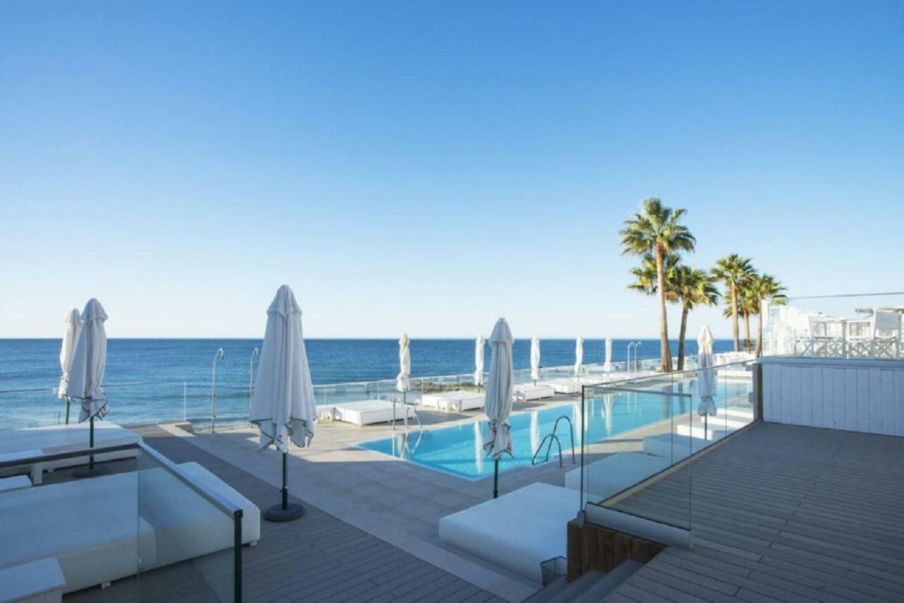 Апартаменты Apartament Aguamarina On The Beach Front Михас-Коста Экстерьер фото