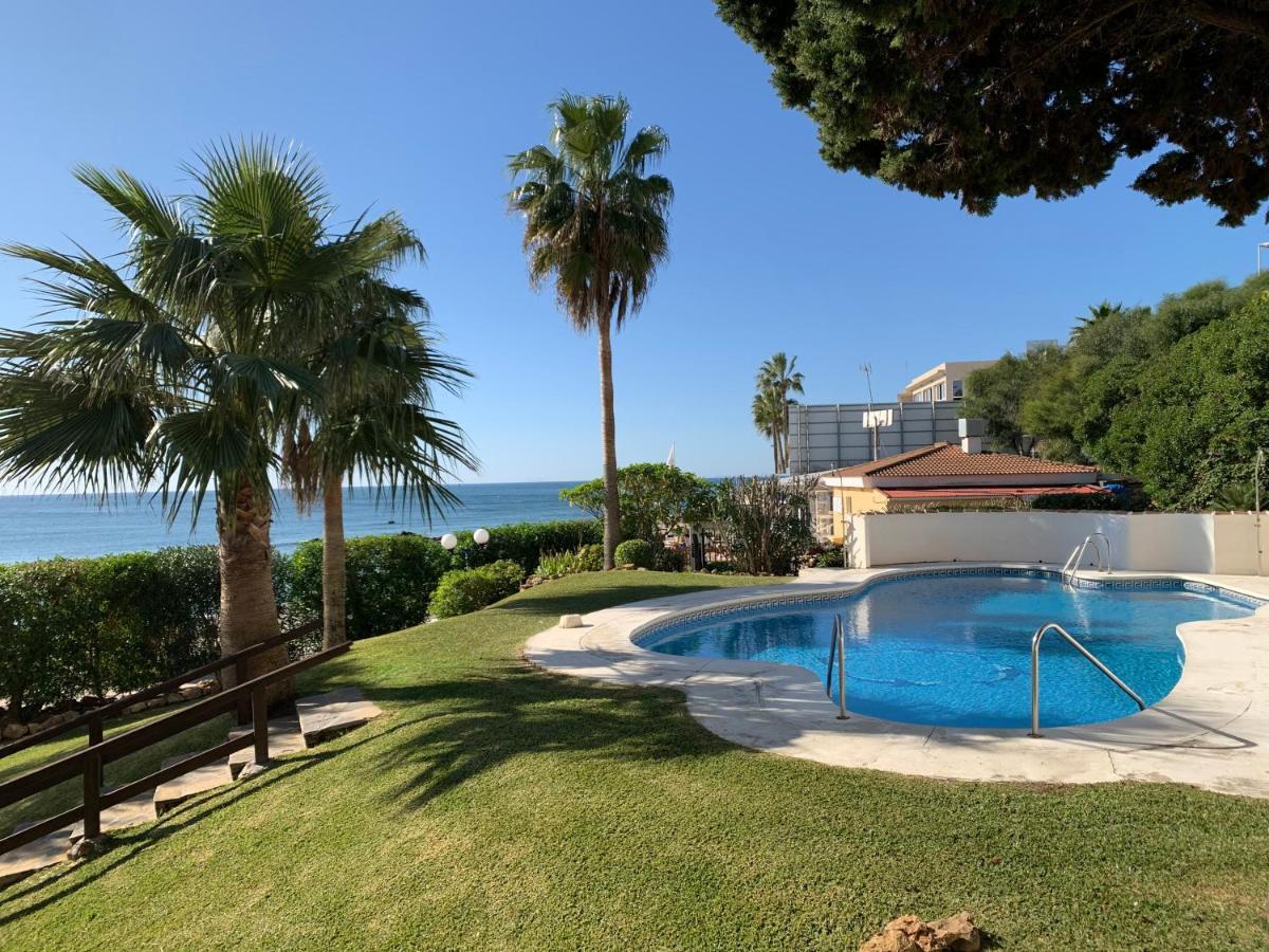 Апартаменты Apartament Aguamarina On The Beach Front Михас-Коста Экстерьер фото